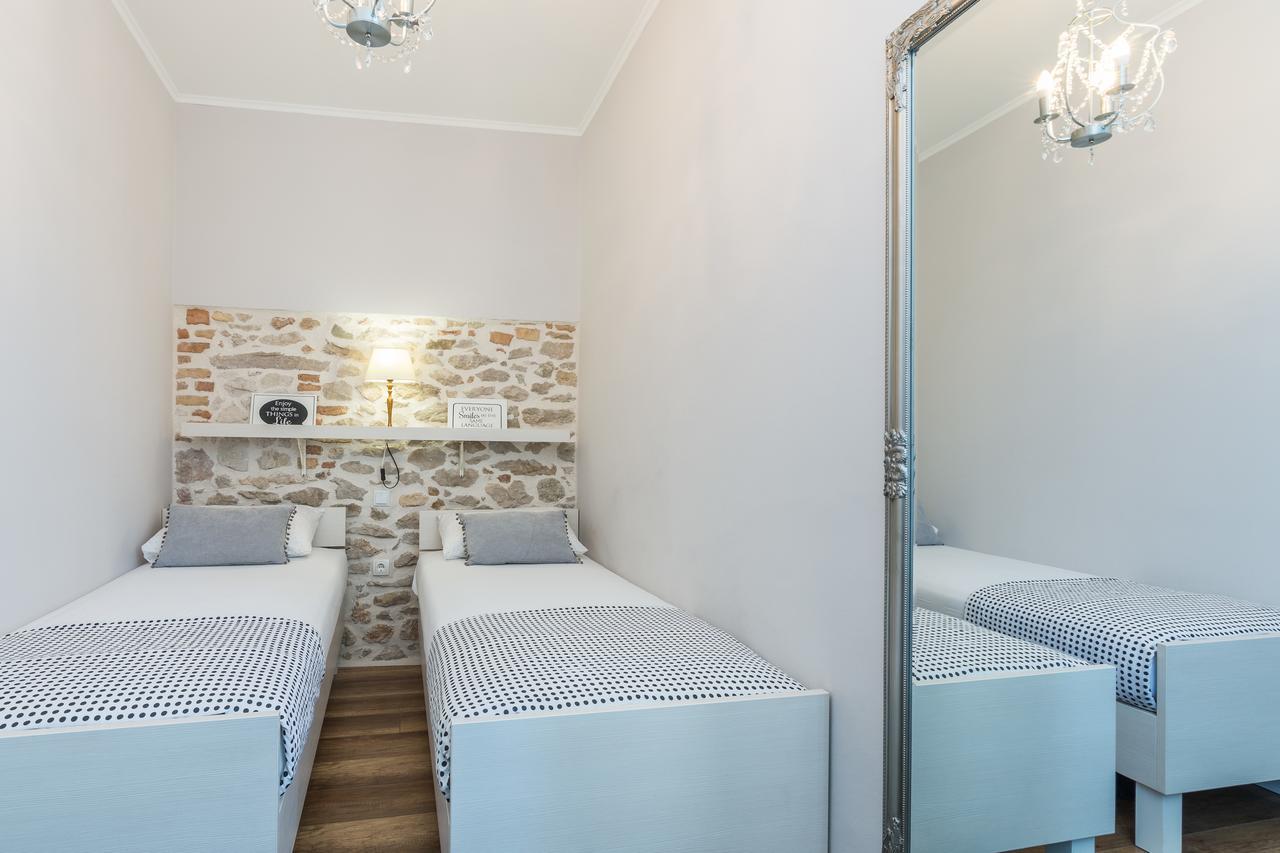 Apartments Fontana Zadar Exterior photo