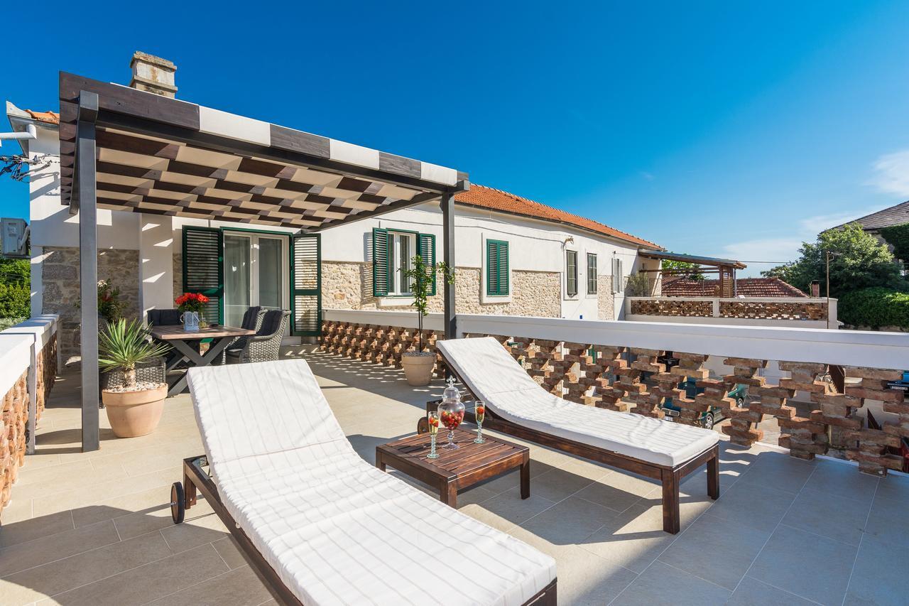 Apartments Fontana Zadar Exterior photo