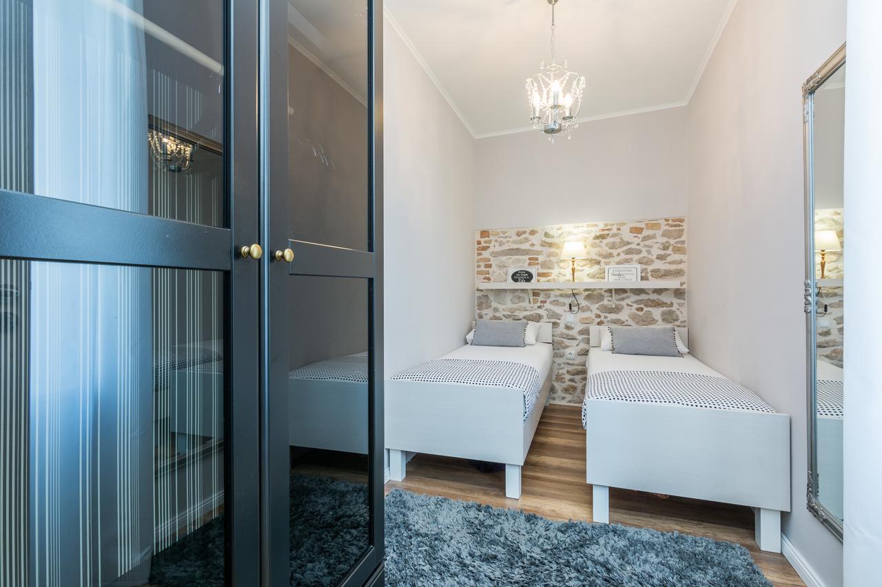 Apartments Fontana Zadar Exterior photo