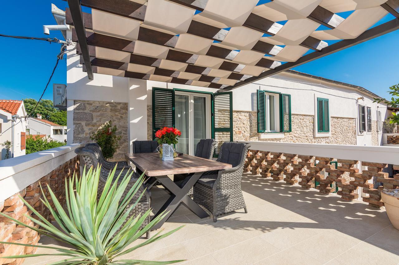 Apartments Fontana Zadar Exterior photo